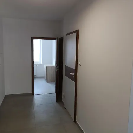 Apartment Amber Work